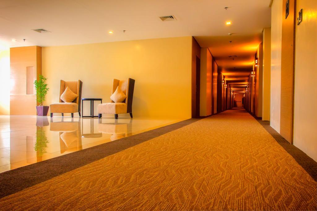 Royce Hotel & Casino Clark Field Ruang foto